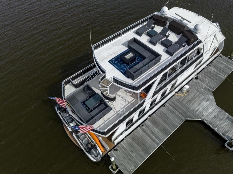 2008 Fantasy 82 Coastal Yacht