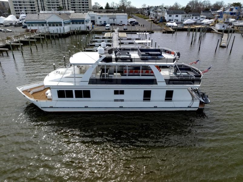 2008 Fantasy 82 Coastal Yacht