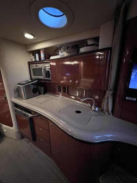 2005 Sea Ray Sundancer 320