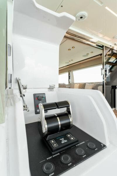 2023 Ferretti Yachts 780