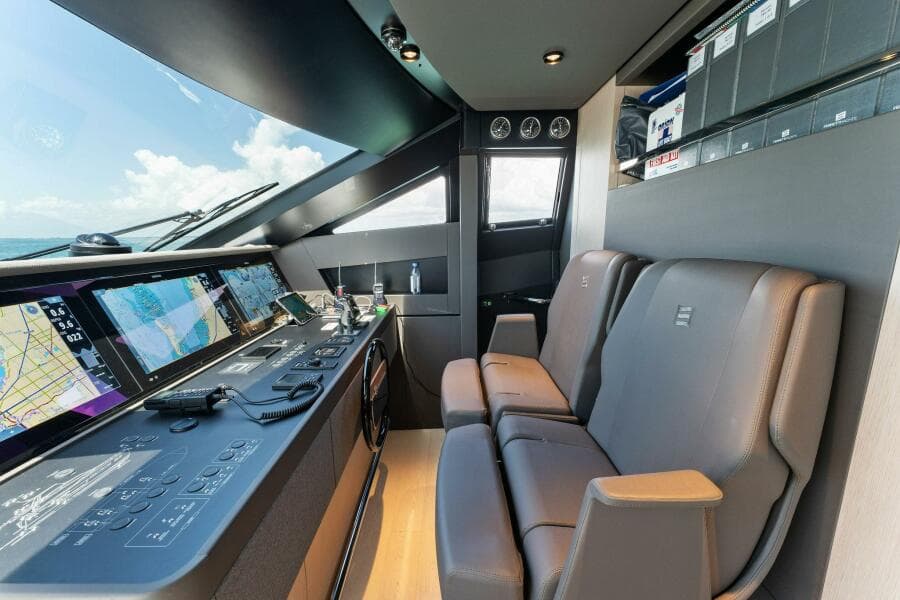 2023 Ferretti Yachts 780