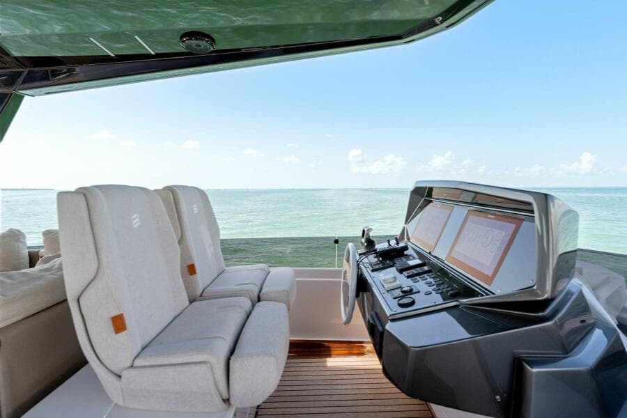 2023 Ferretti Yachts 780