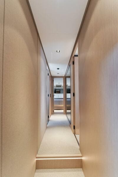 2023 Ferretti Yachts 780
