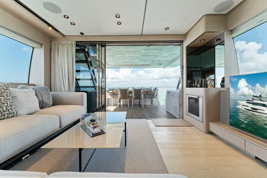 2023 Ferretti Yachts 780