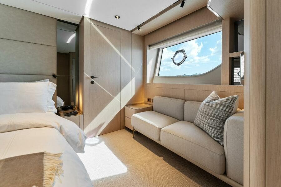 2023 Ferretti Yachts 780