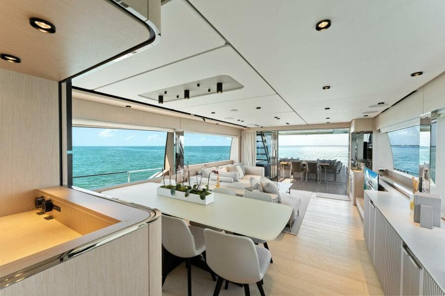 2023 Ferretti Yachts 780