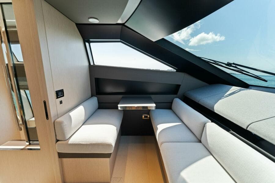 2023 Ferretti Yachts 780
