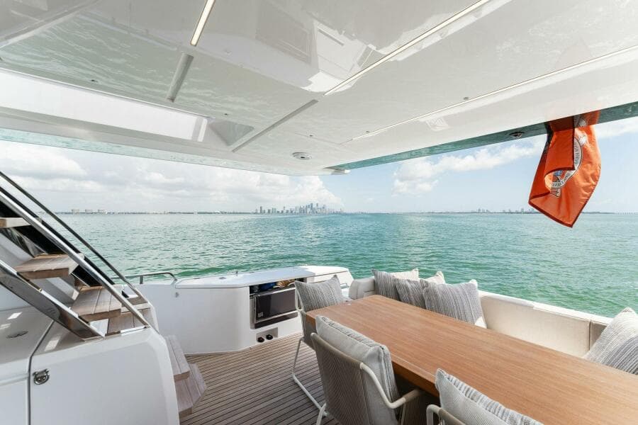2023 Ferretti Yachts 780