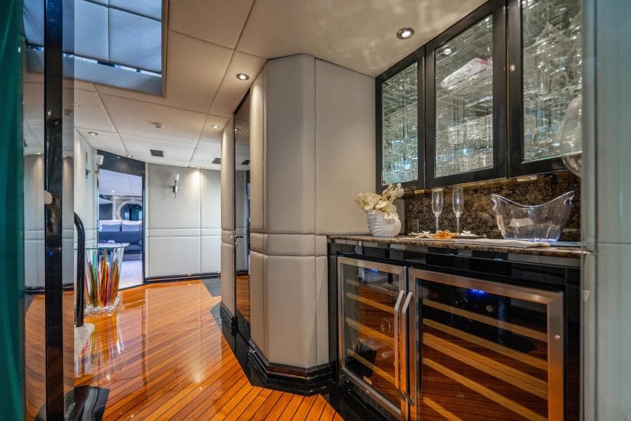 FOYER WINE BAR