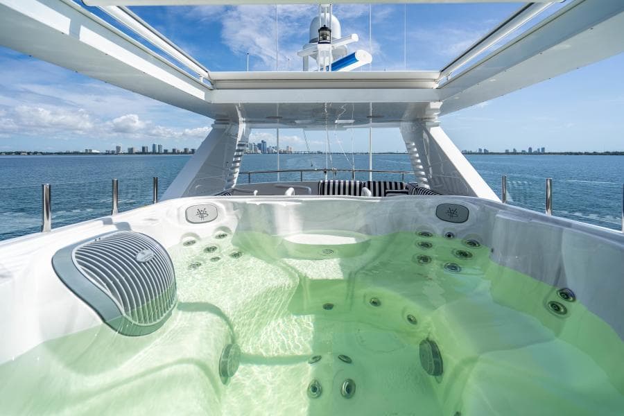 JACUZZI