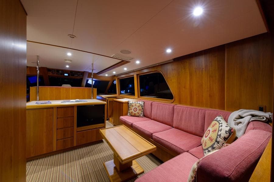 PILOTHOUSE LOUNGE