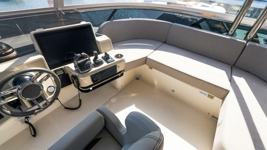 2024 Absolute Navetta 68