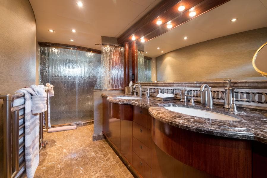 LOWER DECK MASTER ENSUITE
