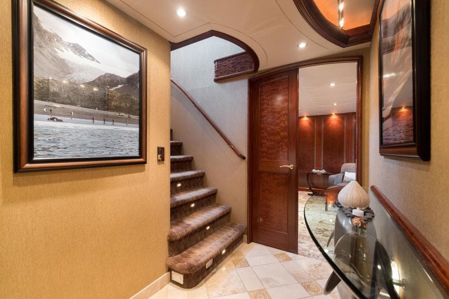 LOWER DECK FOYER