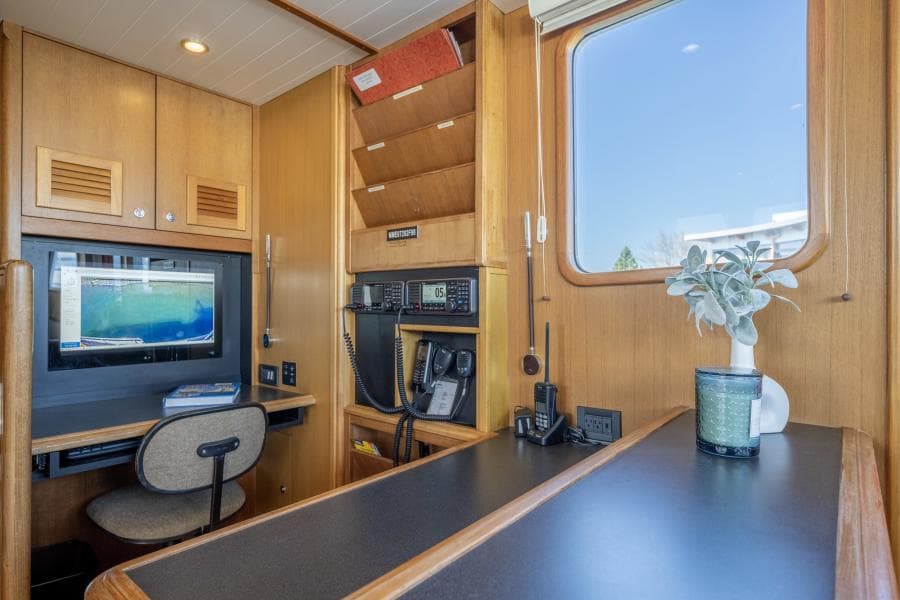 1998 Northern Marine 