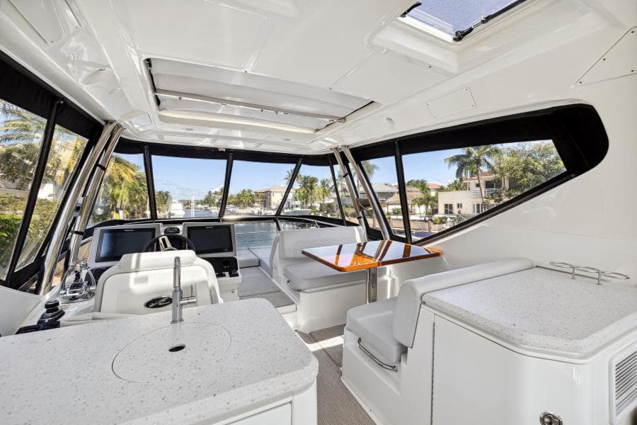 2018 Sea Ray L590 Fly