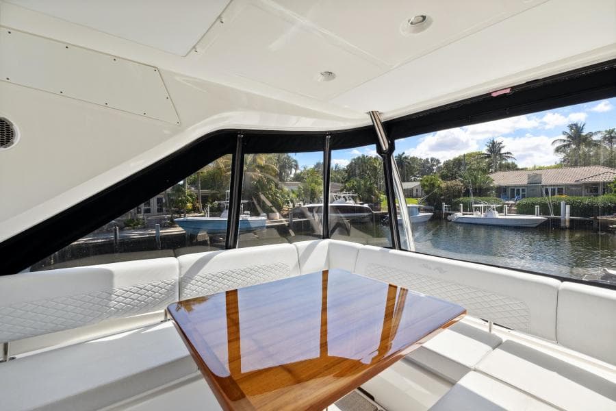 2018 Sea Ray L590 Fly