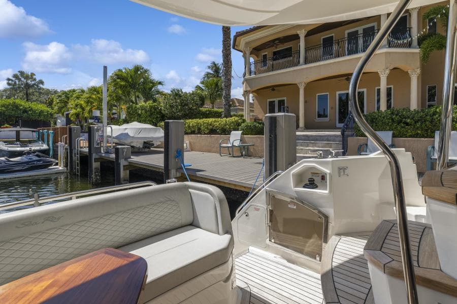 2018 Sea Ray L590 Fly