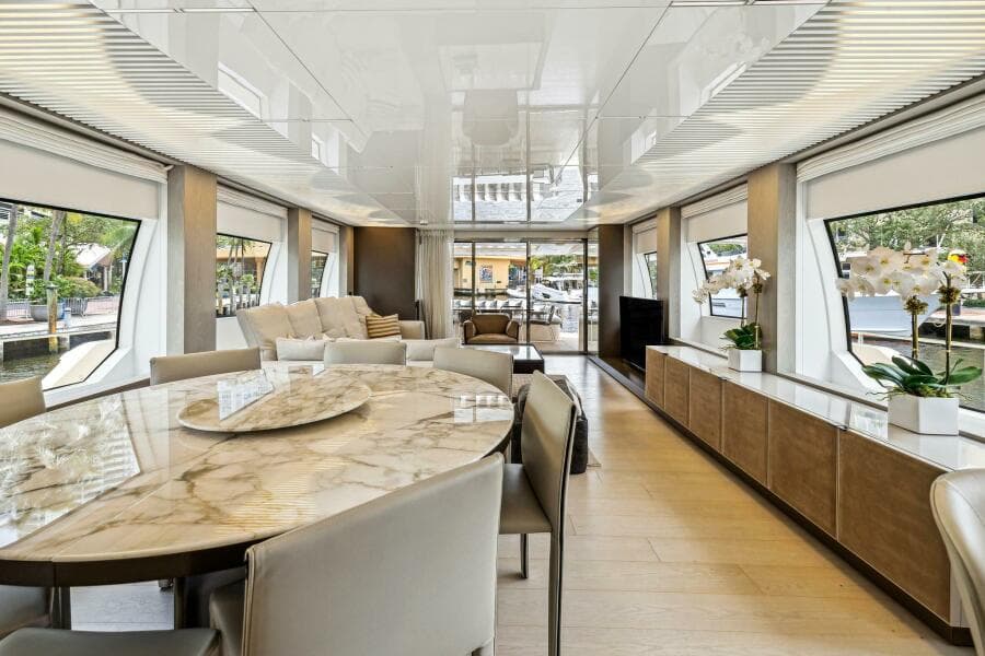 2021 Ferretti Yachts 850