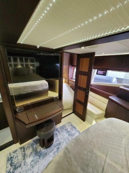 2019 Galeon 640 Fly