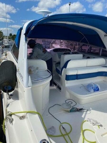 1997 Sea Ray 330 Sundancer