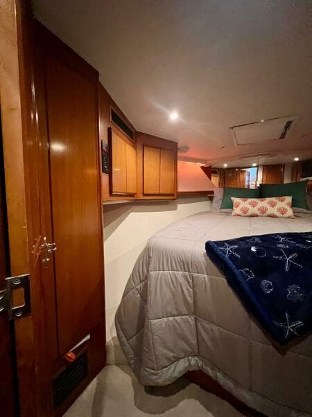 1997 Viking 43 Convertible