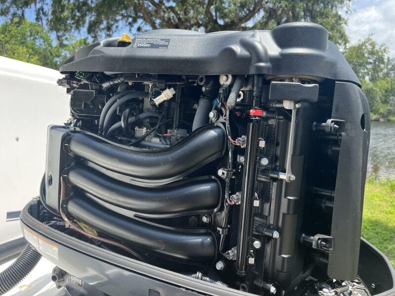 2015 Robalo R305 Walkaround