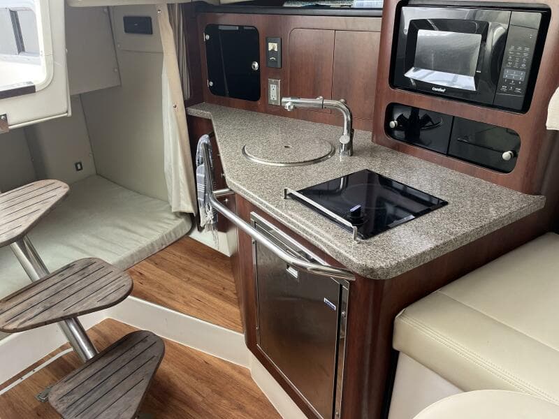 2015 Robalo R305 Walkaround