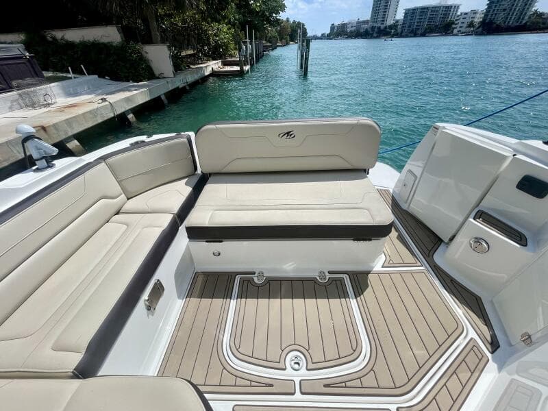 2016 Monterey 335 Sport Yacht