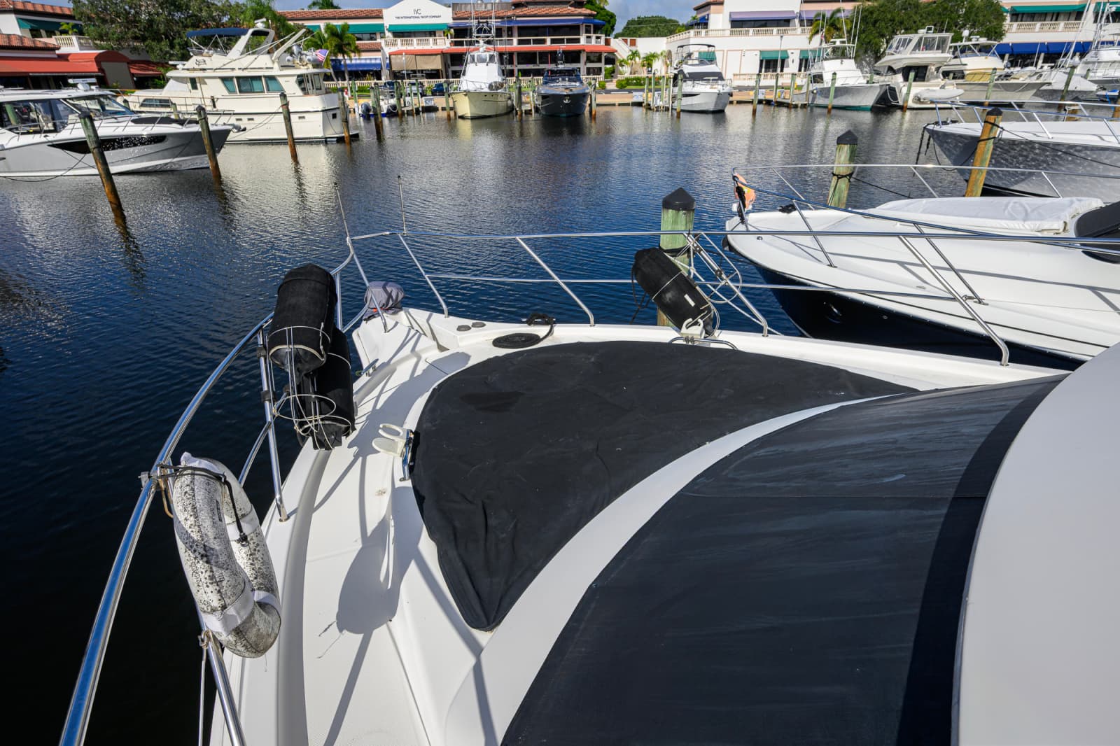 2005 Silverton 39 Motor Yacht