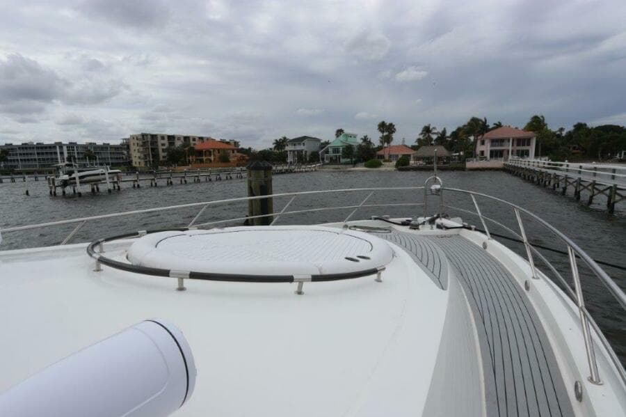 2009 Lazzara Yachts LSX 75