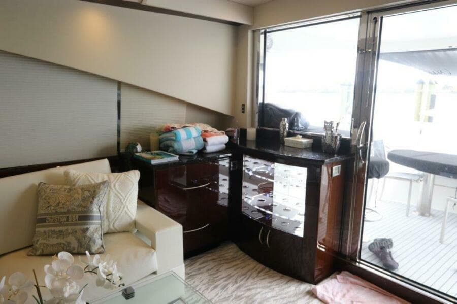 2009 Lazzara Yachts LSX 75