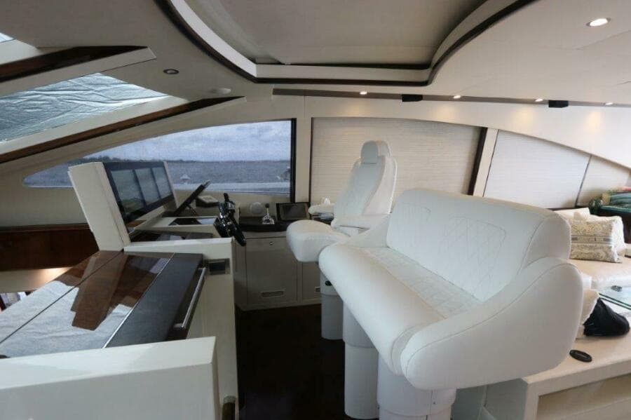 2009 Lazzara Yachts LSX 75