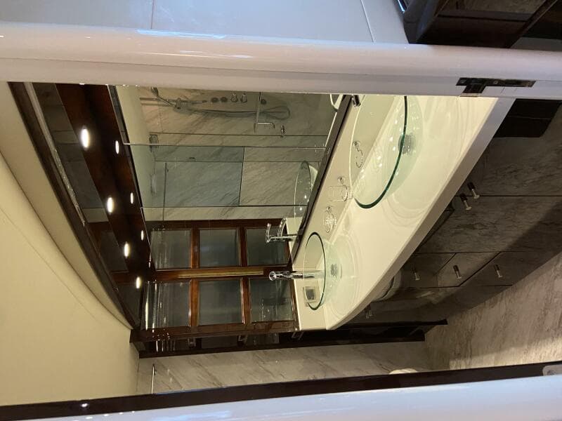 2009 Lazzara Yachts LSX 75