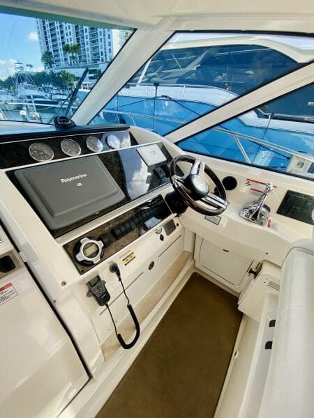 2010 Sea Ray 450 Sundancer