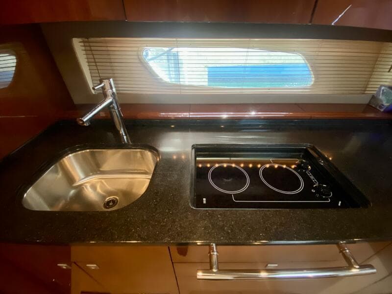 2010 Sea Ray 450 Sundancer