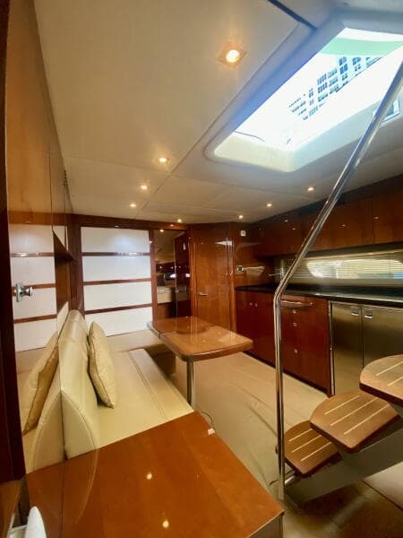 2010 Sea Ray 450 Sundancer