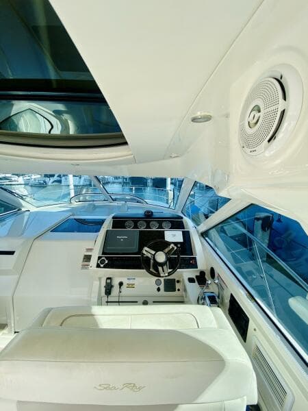 2010 Sea Ray 450 Sundancer