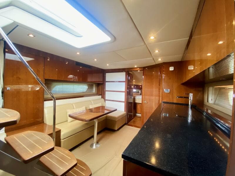 2010 Sea Ray 450 Sundancer