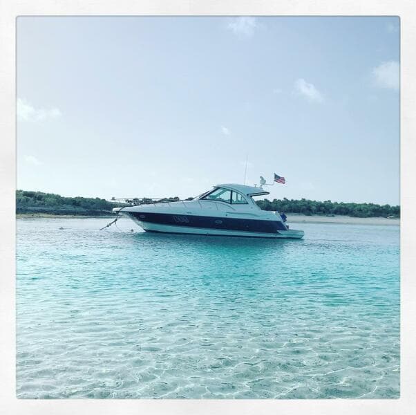 2011 Cruisers Yachts 420 Sports Coupe