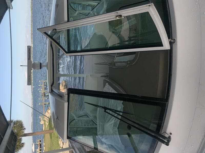 2011 Cruisers Yachts 420 Sports Coupe