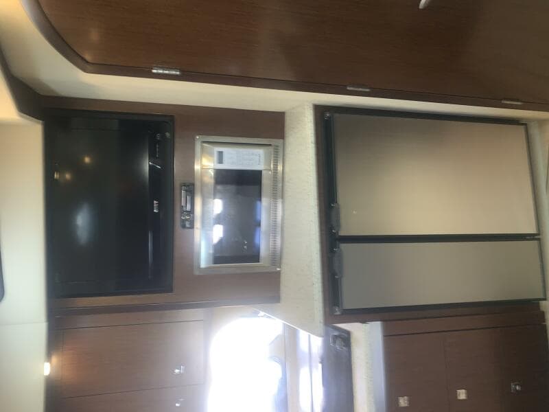 2011 Cruisers Yachts 420 Sports Coupe