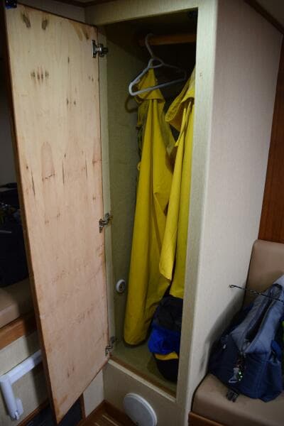 Hanging Locker   