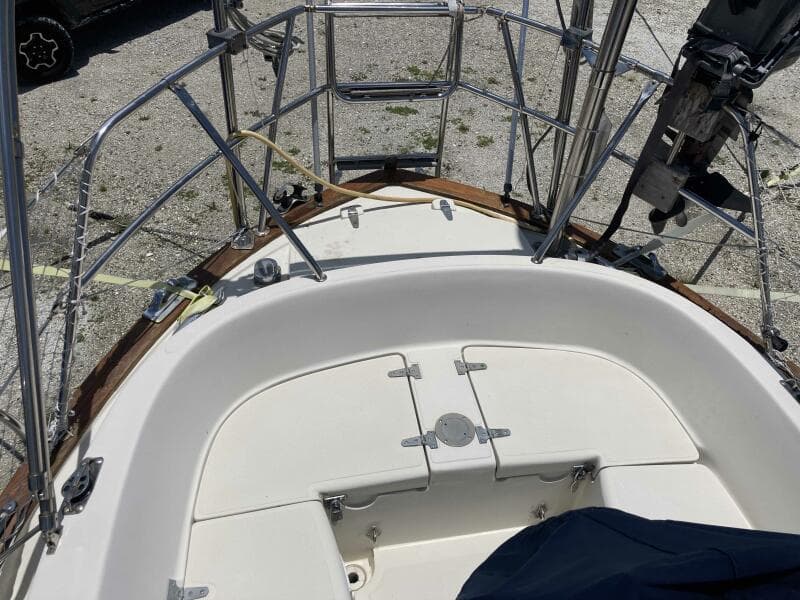 1994 Pacific Seacraft Crealock 37