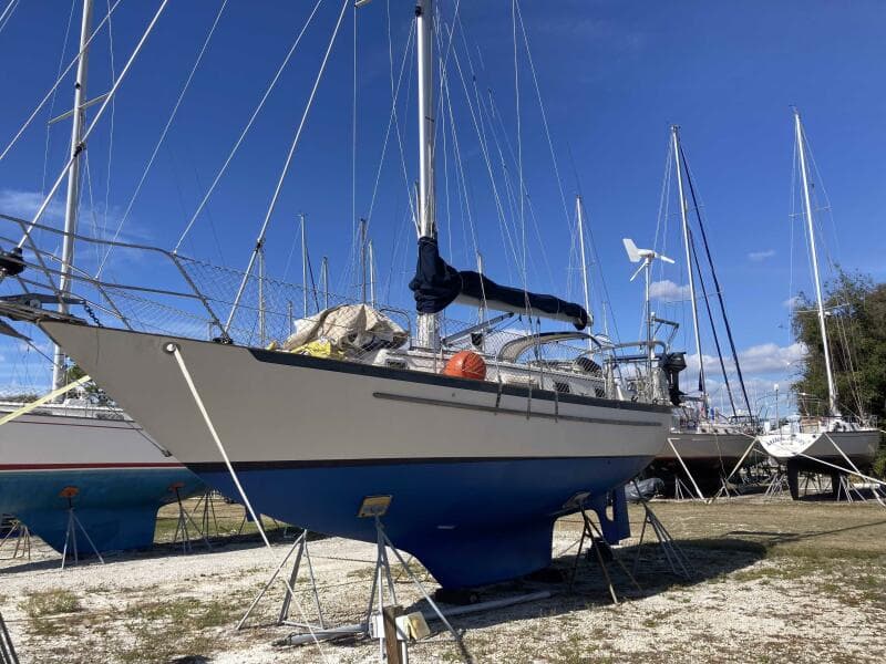 1994 Pacific Seacraft Crealock 37