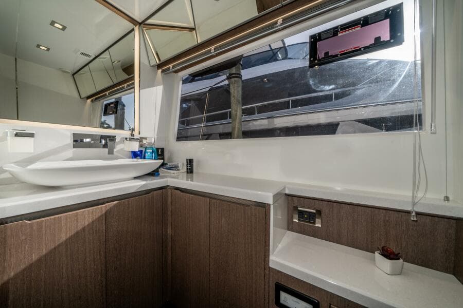 2019 Galeon 640 FLY