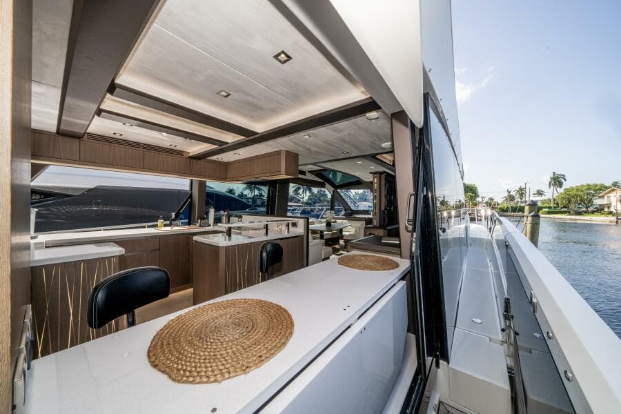 2019 Galeon 640 FLY