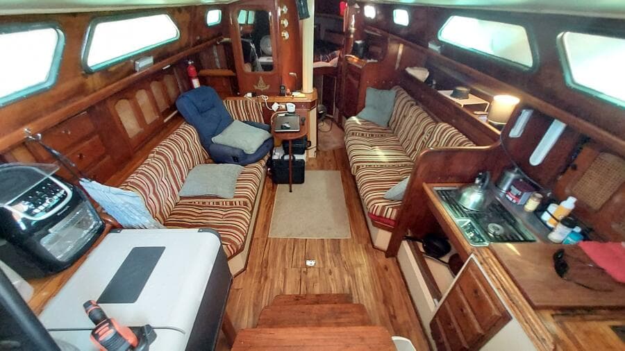 1030 Islander 36