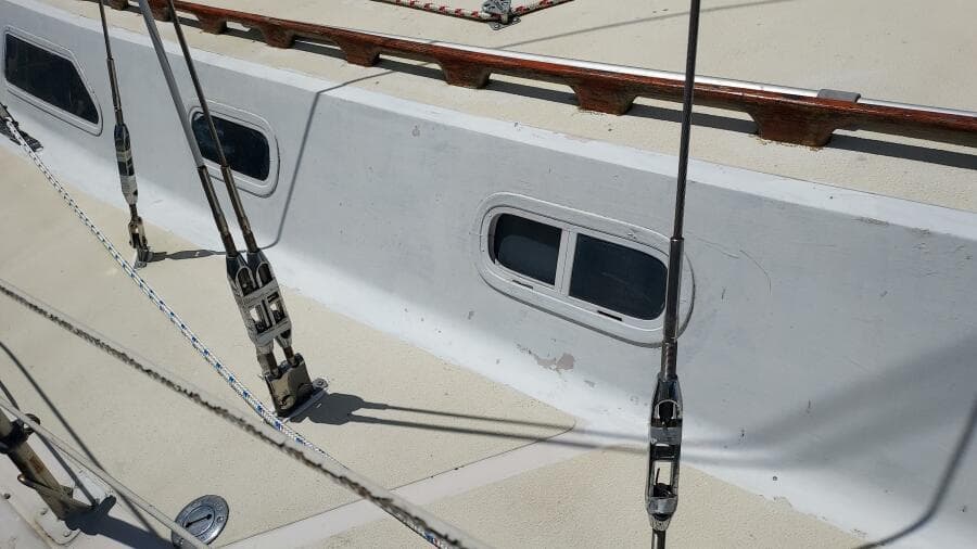 1016 Islander 36