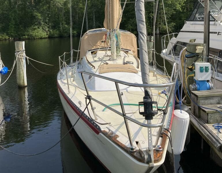 1977 Islander 36
